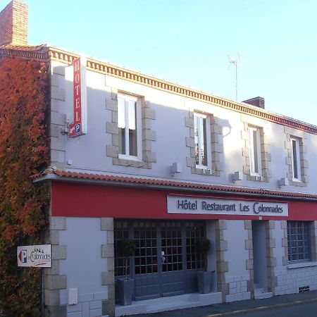 Hotel-Restaurant Les Colonnades Saint-Fulgent 외부 사진
