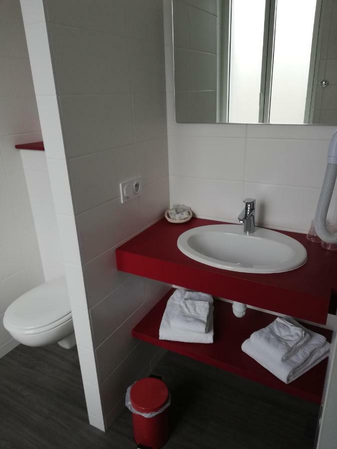 Hotel-Restaurant Les Colonnades Saint-Fulgent 외부 사진