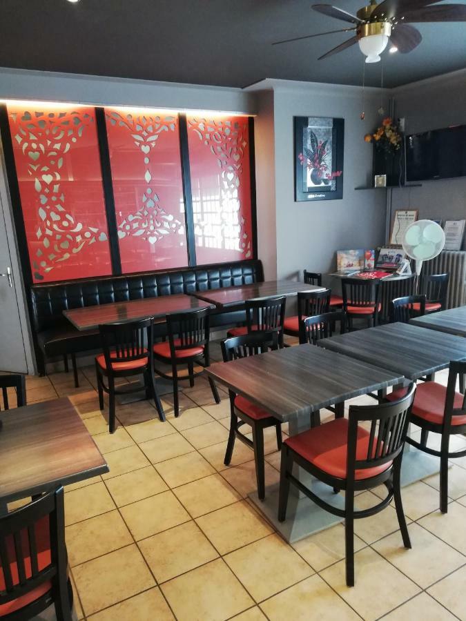 Hotel-Restaurant Les Colonnades Saint-Fulgent 외부 사진